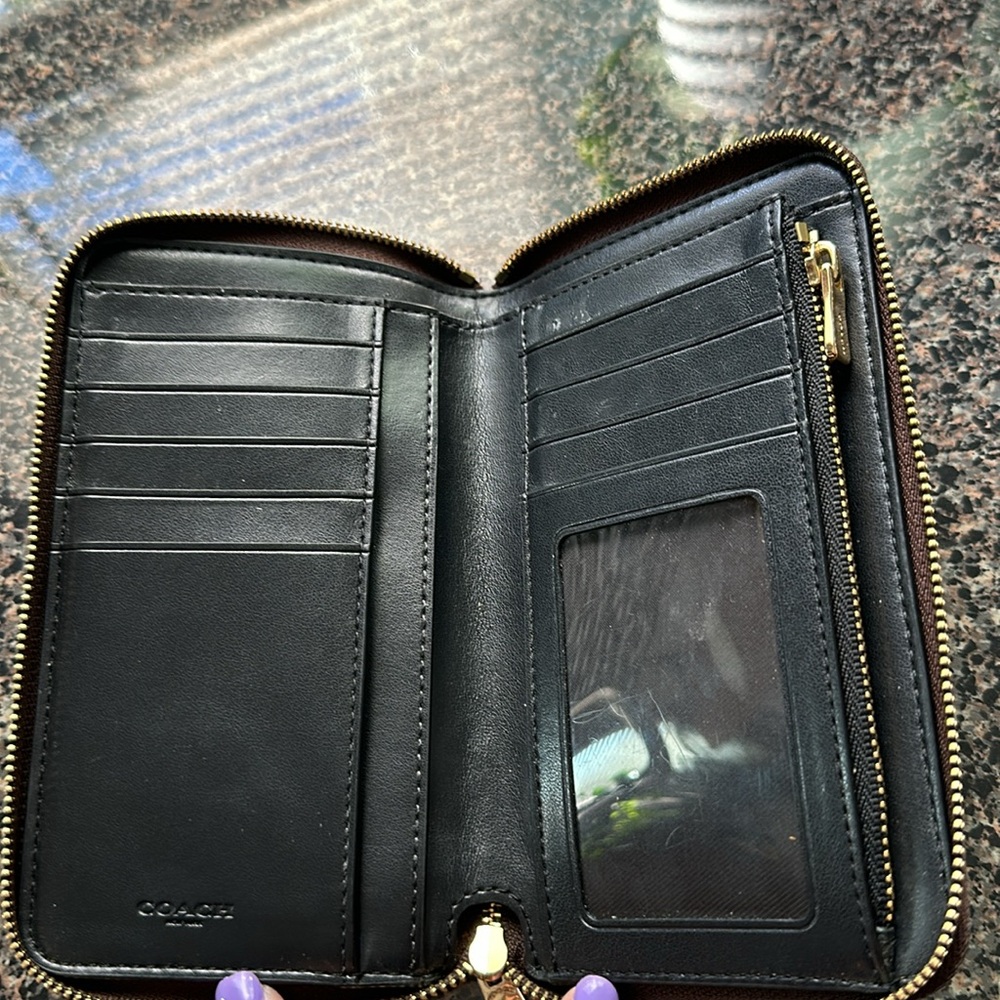 Authentic Coach Wallet - Picture 4 of 4